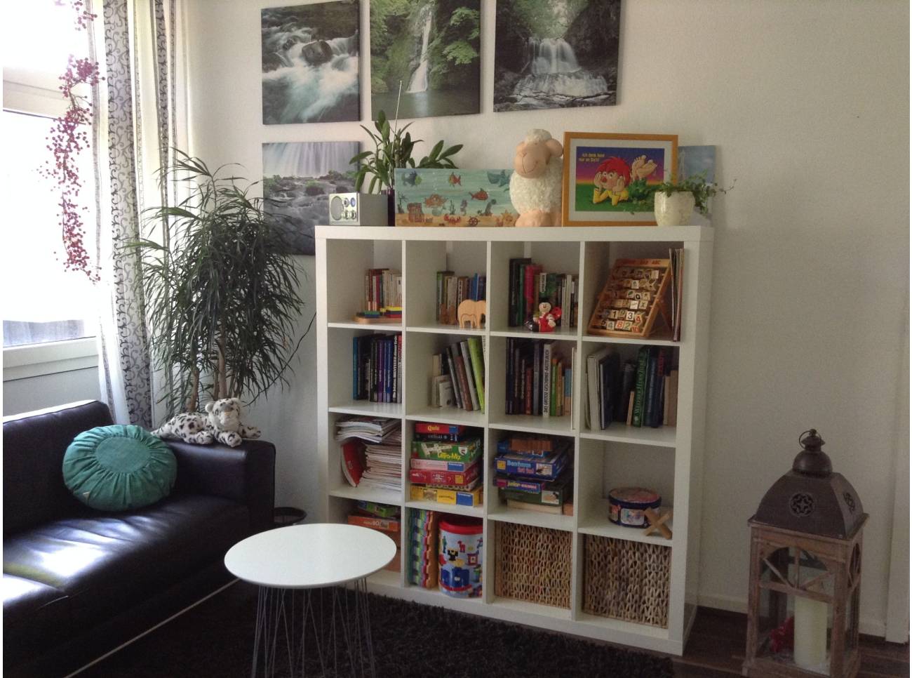 Praxis Onasch - Spielregal