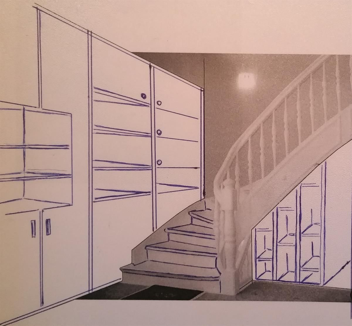 Eine Zeichnung eines Flurs mit Treppen und Regalen