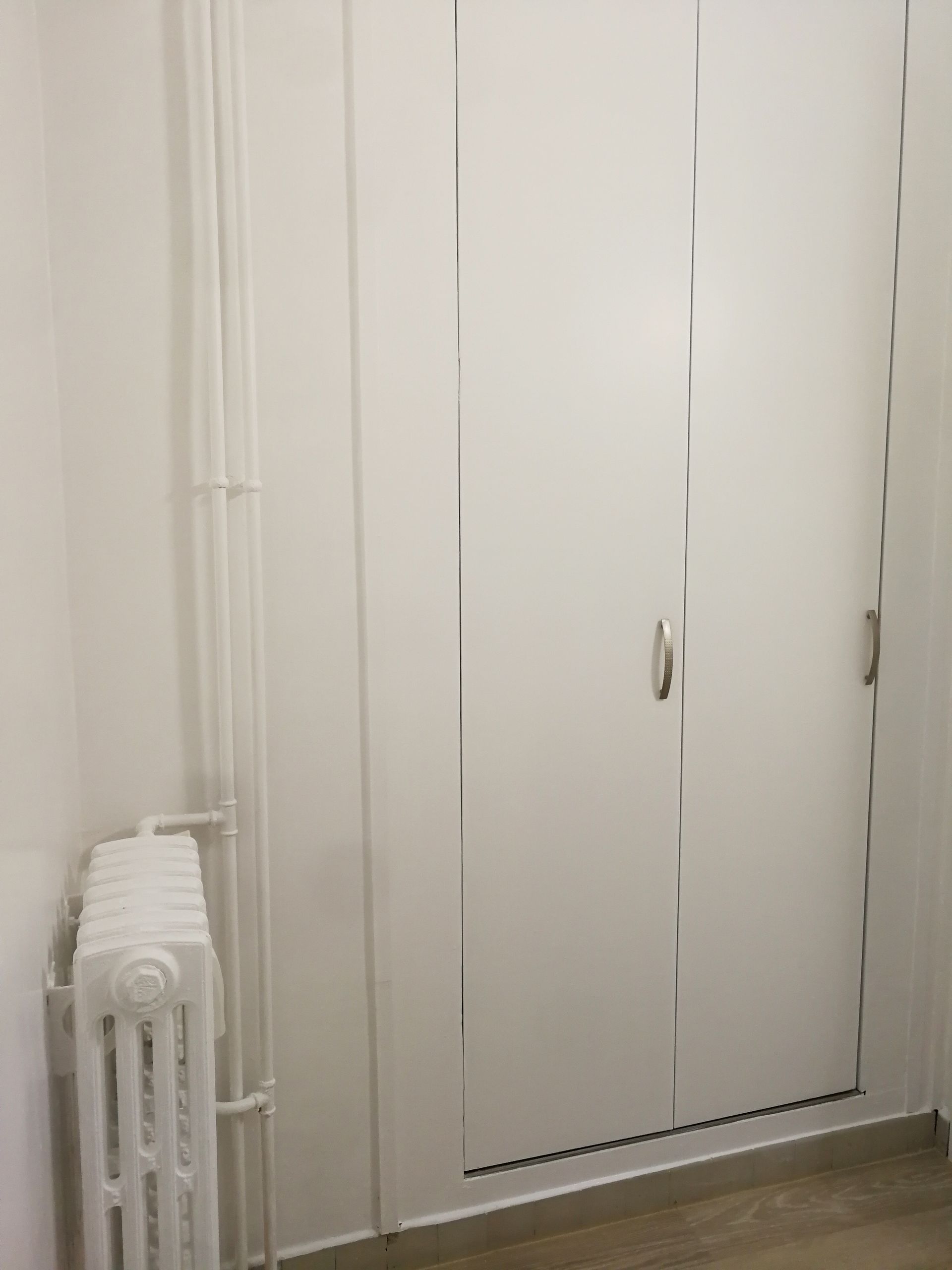 Revêtement mural blanc