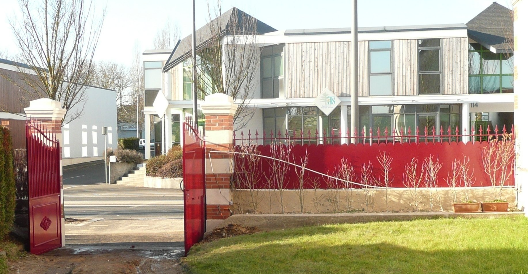 Muret en maçonnerie et briques