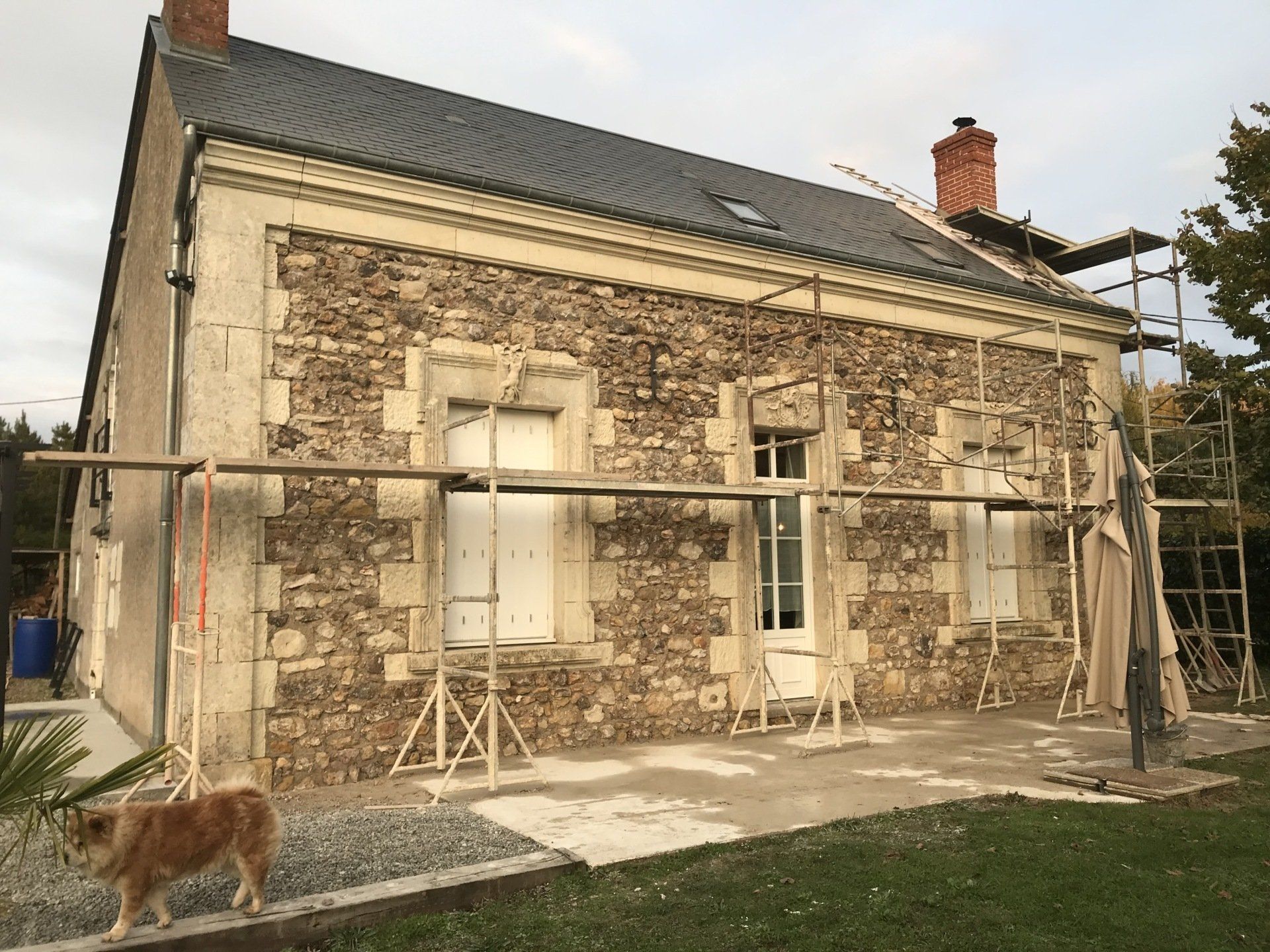 rénovation d'une maison plain-pied en pierre
