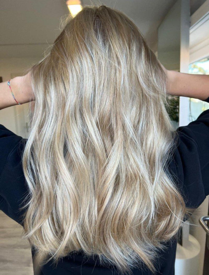 Taglio e piega capelli lunghi - Salone Capricci di Donna