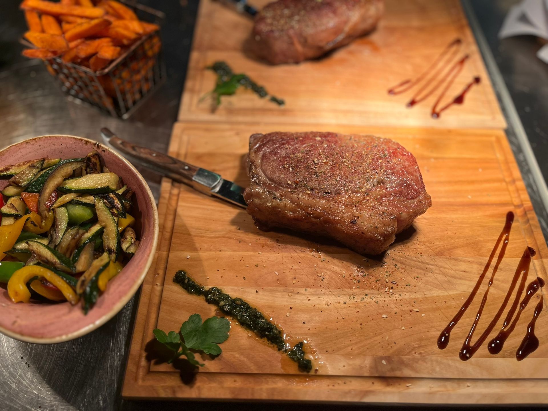 Erleben sie eine Vielfalt an regionalen und internationalen Speisen in Vohenstrauß.