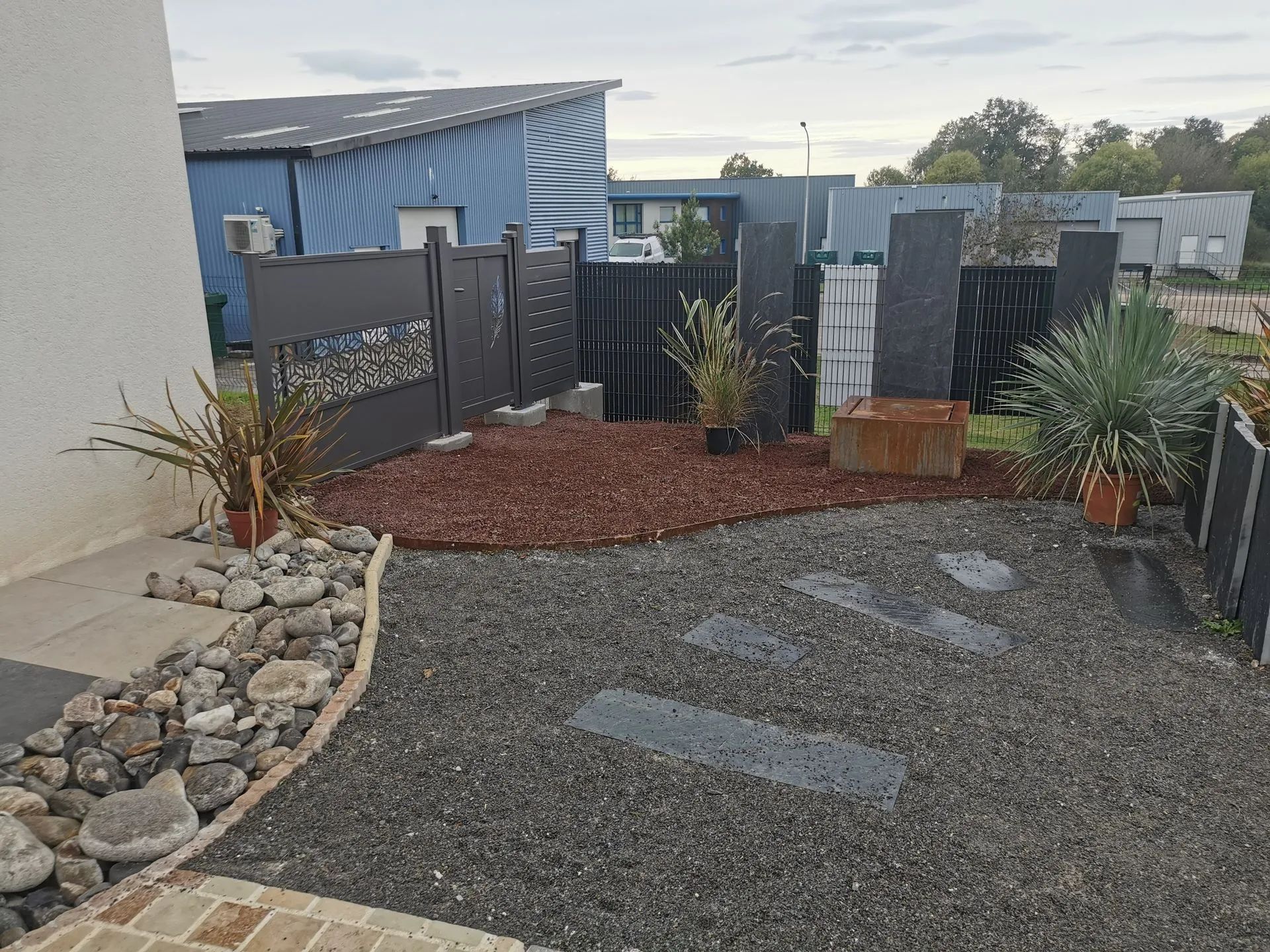 Allée créée chez un particulier à Marcheprime.