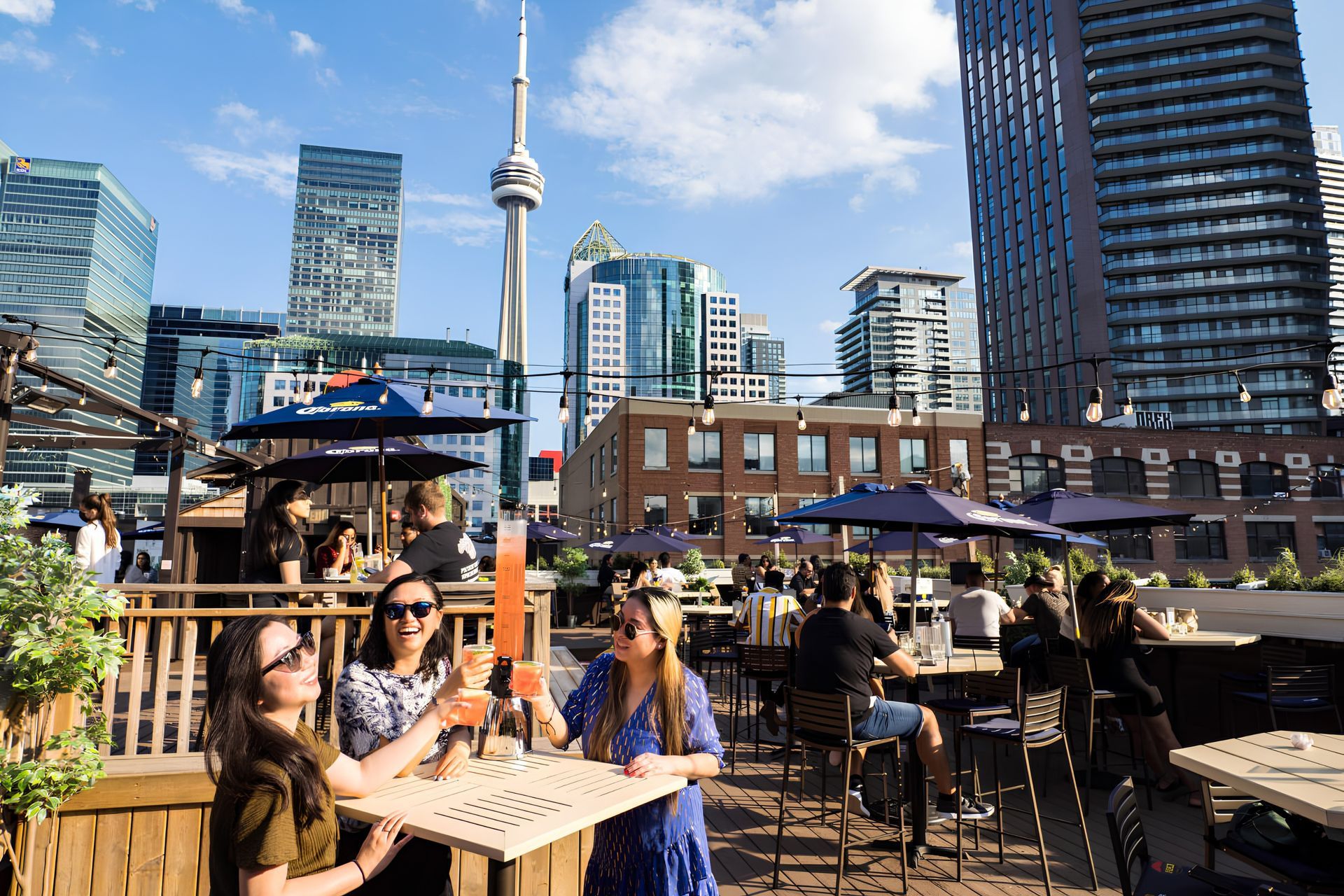 Unique gastronomic experiences in Toronto featuring local restaurants, St. Lawrence Market, and the