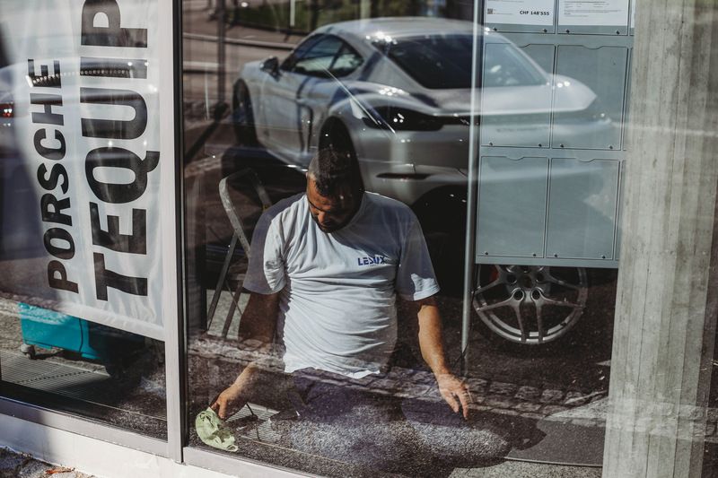 LESUX GmbH Fensterreinigung