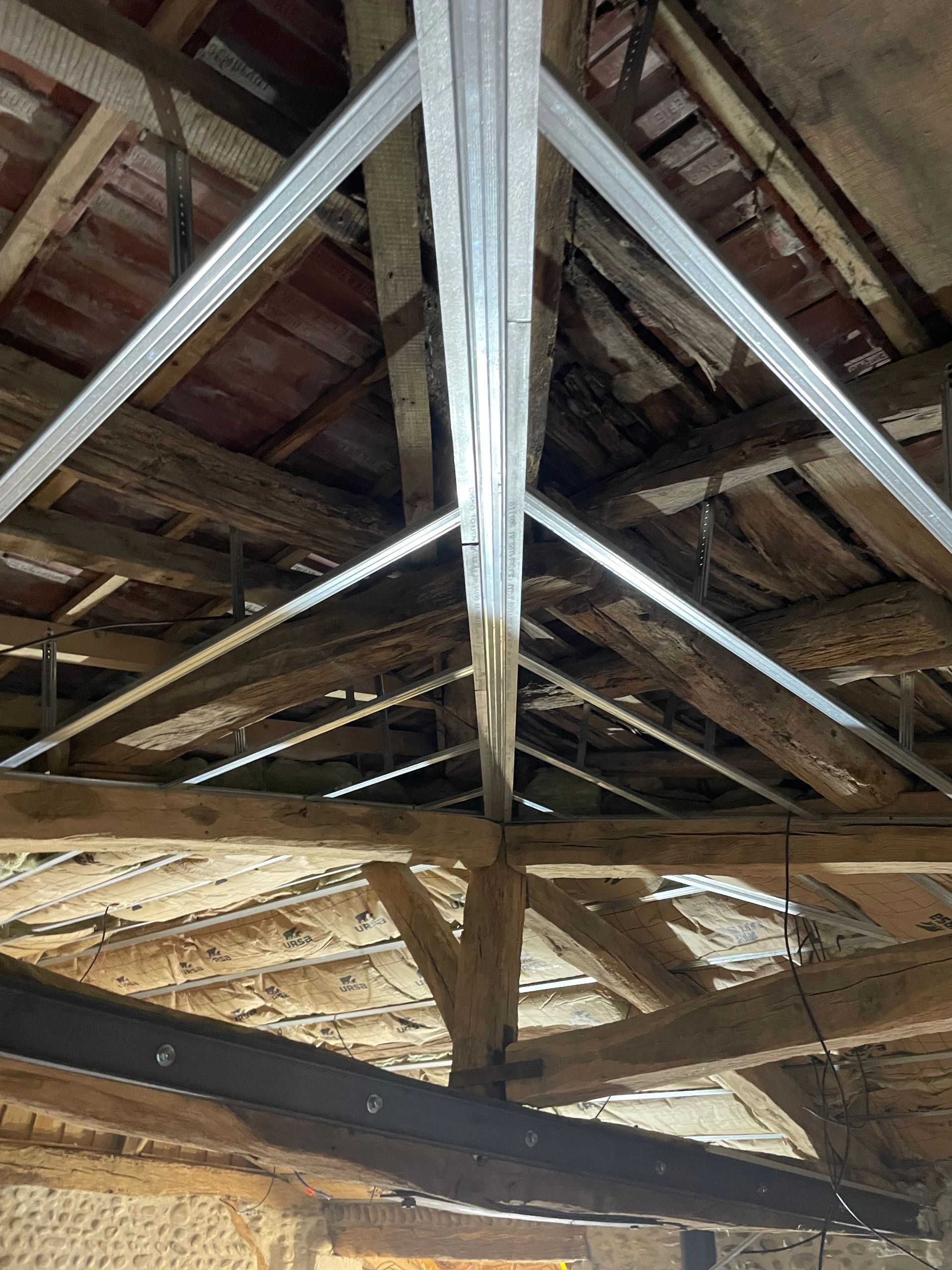 Charpente en bois d'une maison