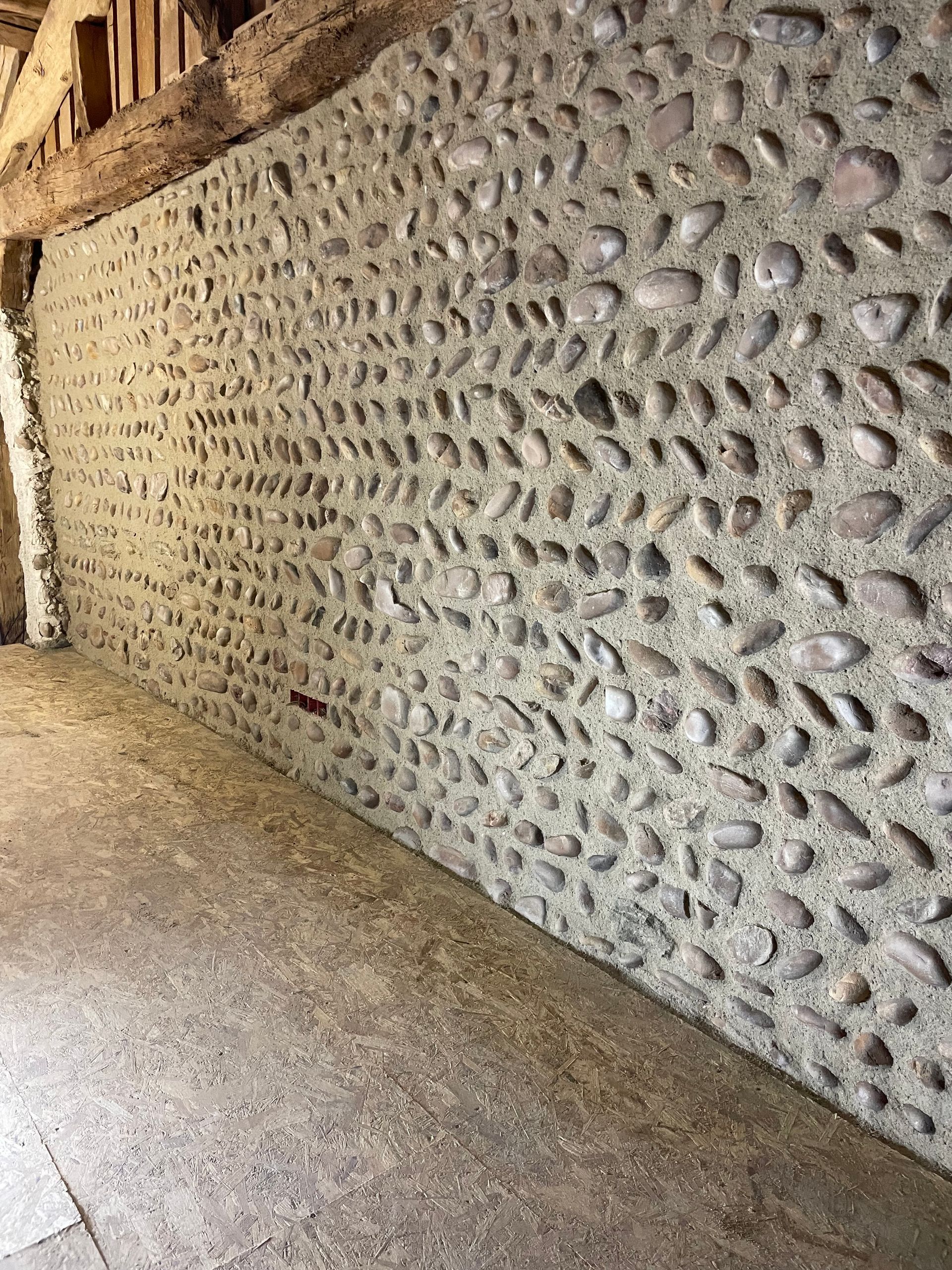 Mur en pierres apparentes