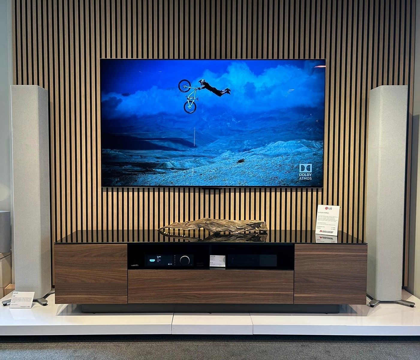 Beoplay A9 - felix martin Lachen