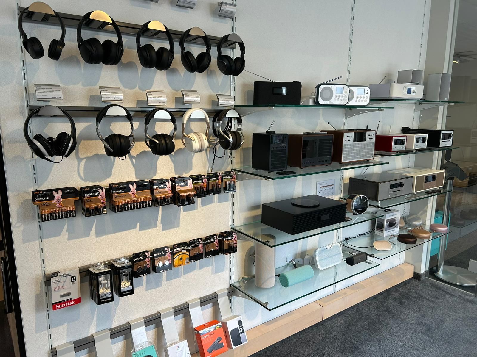 B&W Lautsprecher - felix martin Lachen