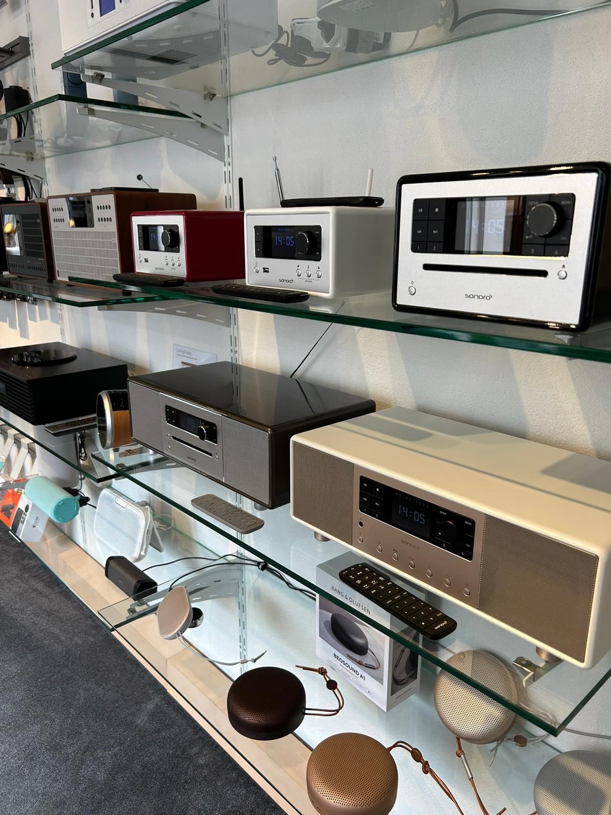 B&W Kopfhörer - felix martin Lachen