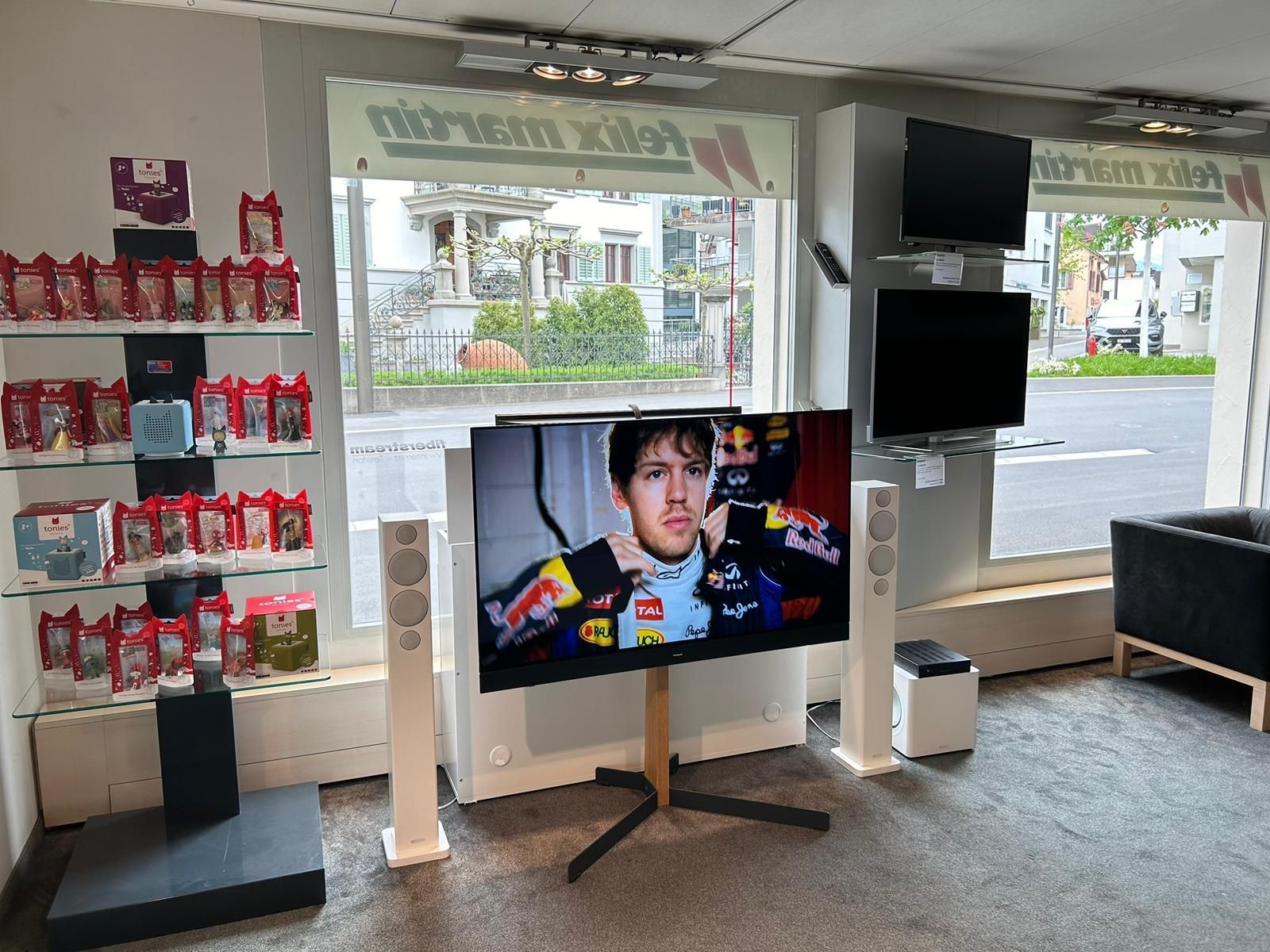 HiFi - felix martin Lachen