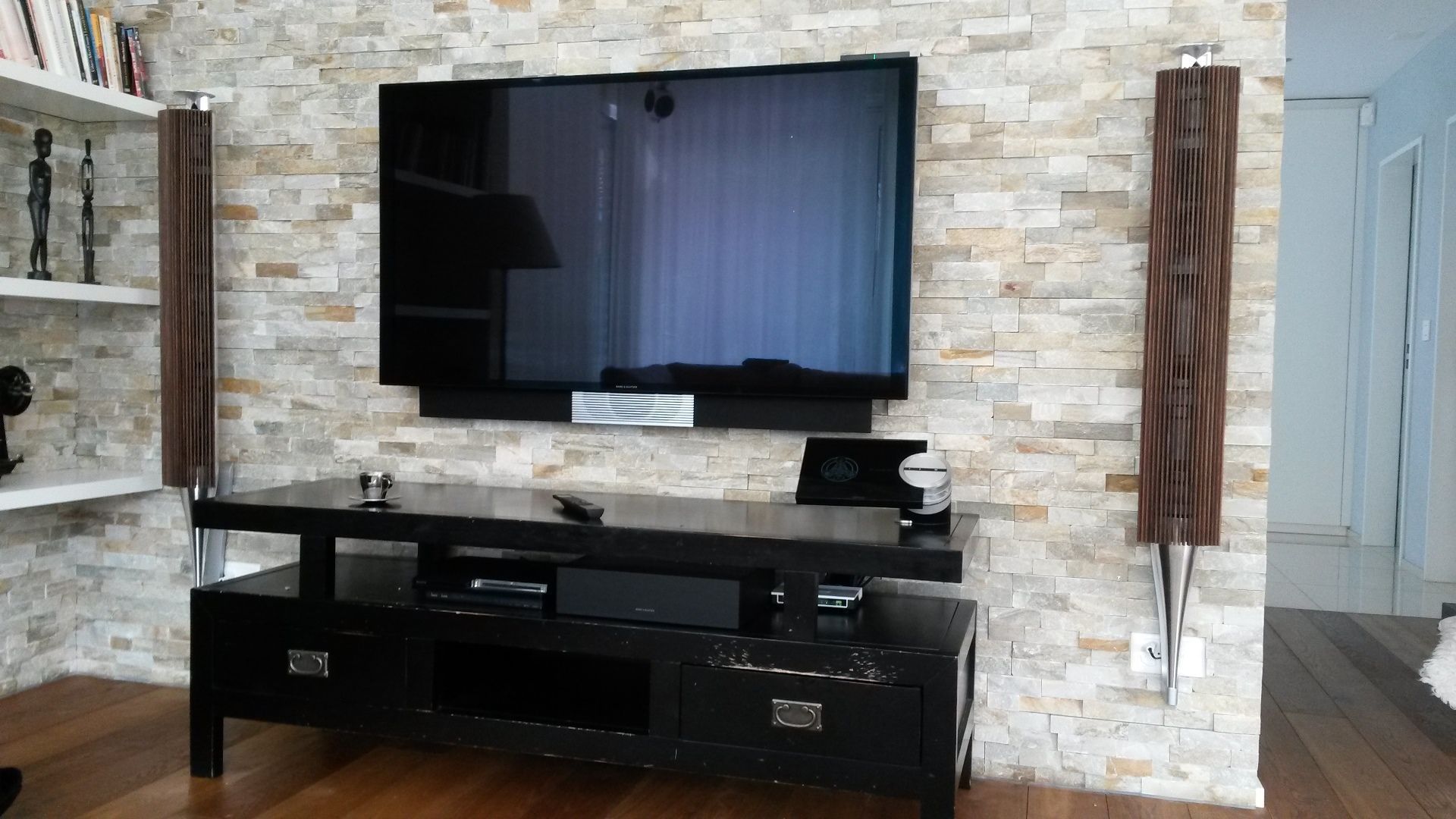 Kundenreferenz BeoVision Avant 55 - Felix Martin Lachen