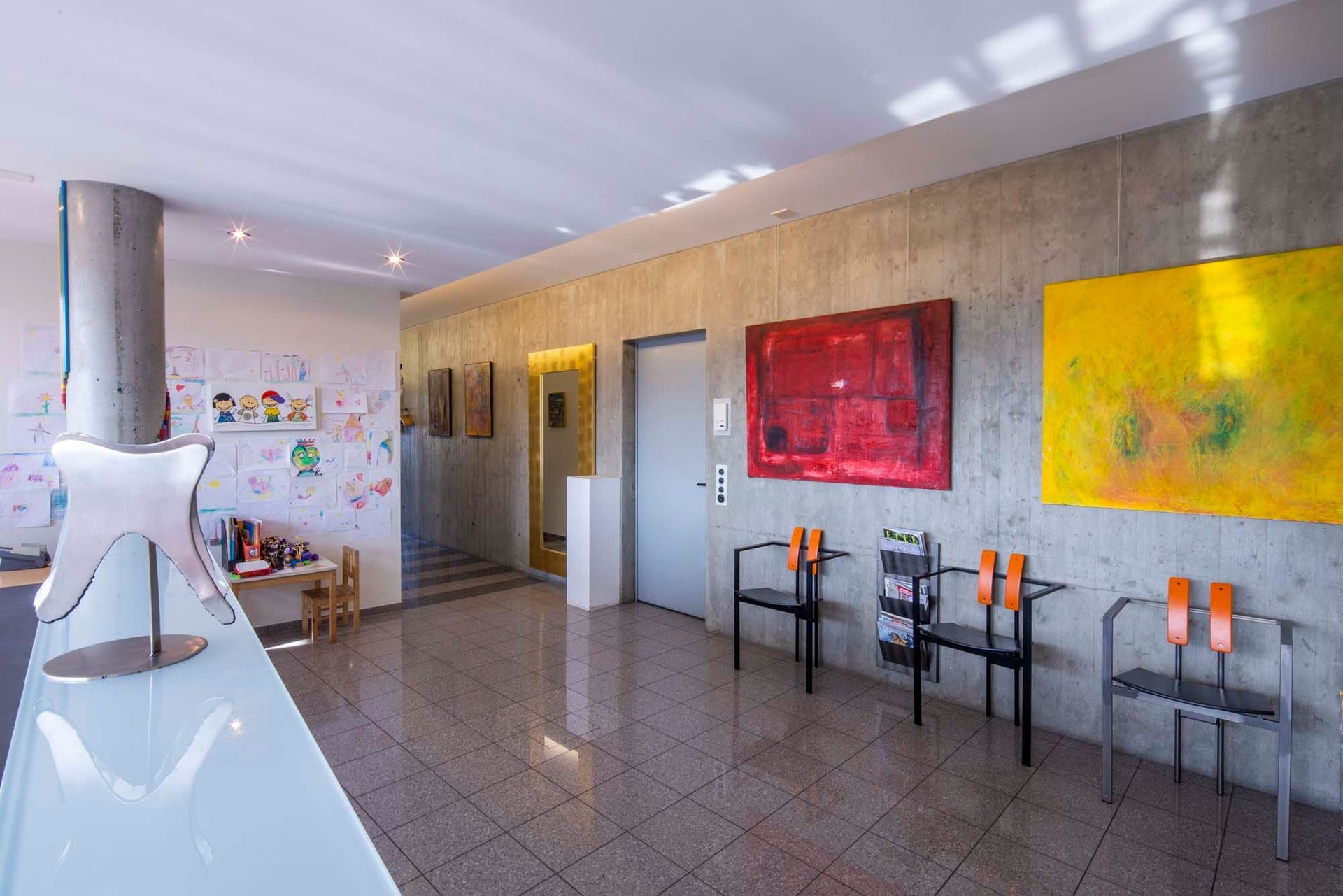 Zahnarztpraxis - Zahnarztpraxis Dr. Eitel-Kolesaric in Basel