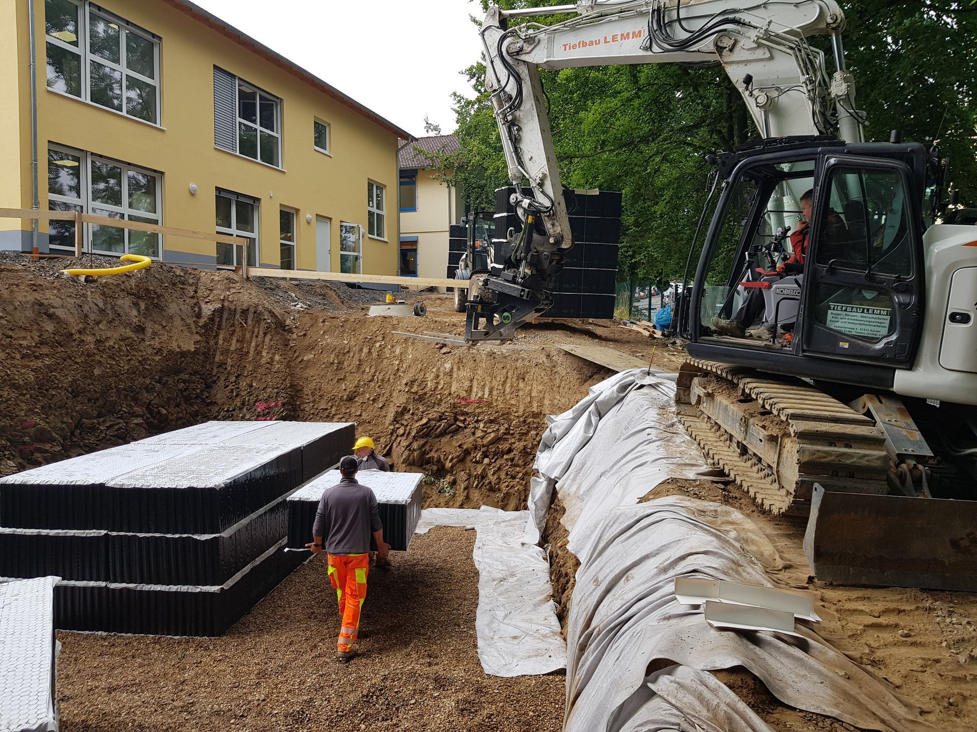 Tiefbau Lemm GmbH, ERSTELLUNG EINER RIGOLE