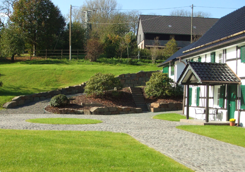 Tiefbau Lemm GmbH, Außenanlage für ein Einfamilienhaus