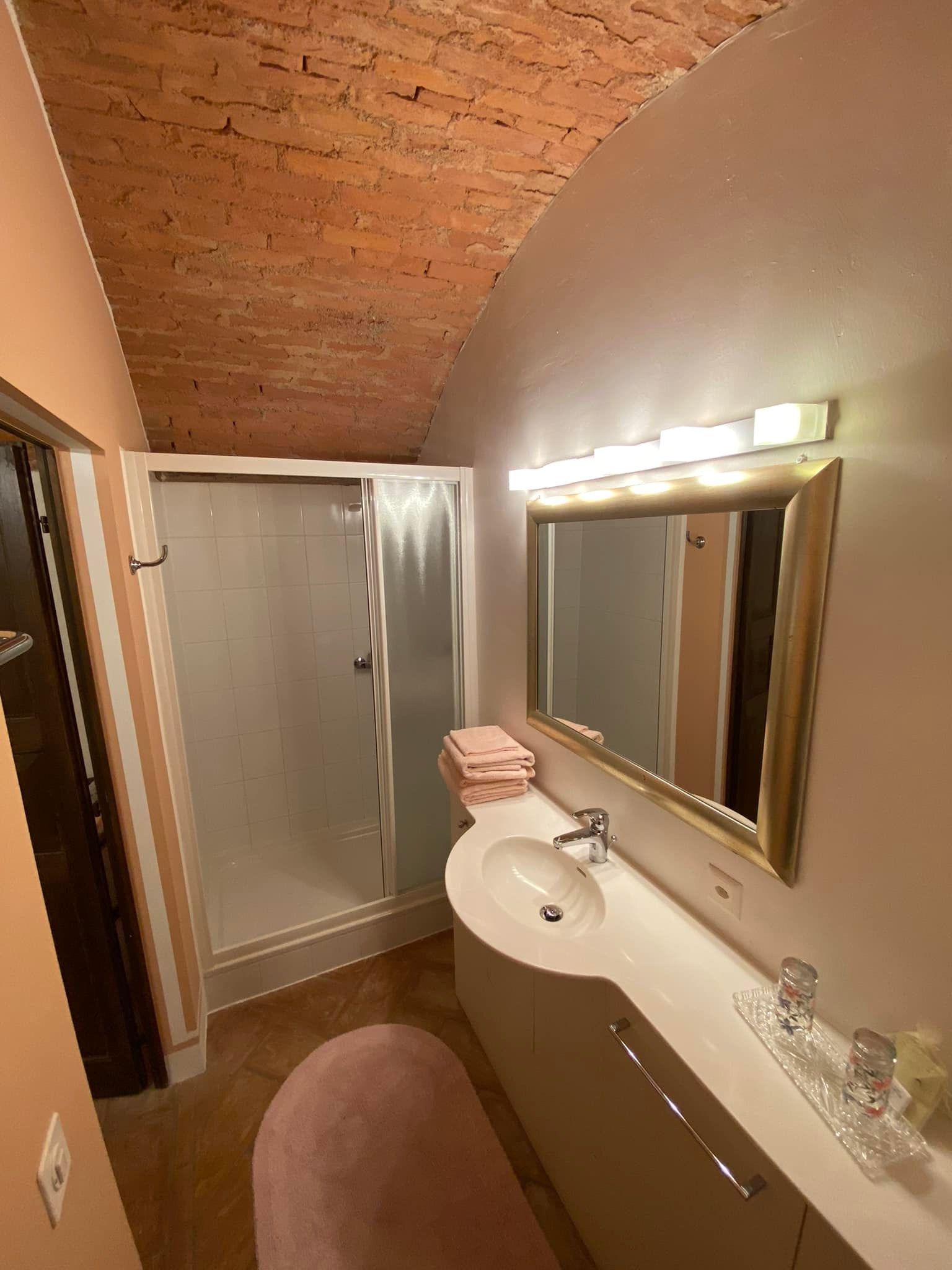 Bagno camera arco - Grotto Flora Lugano