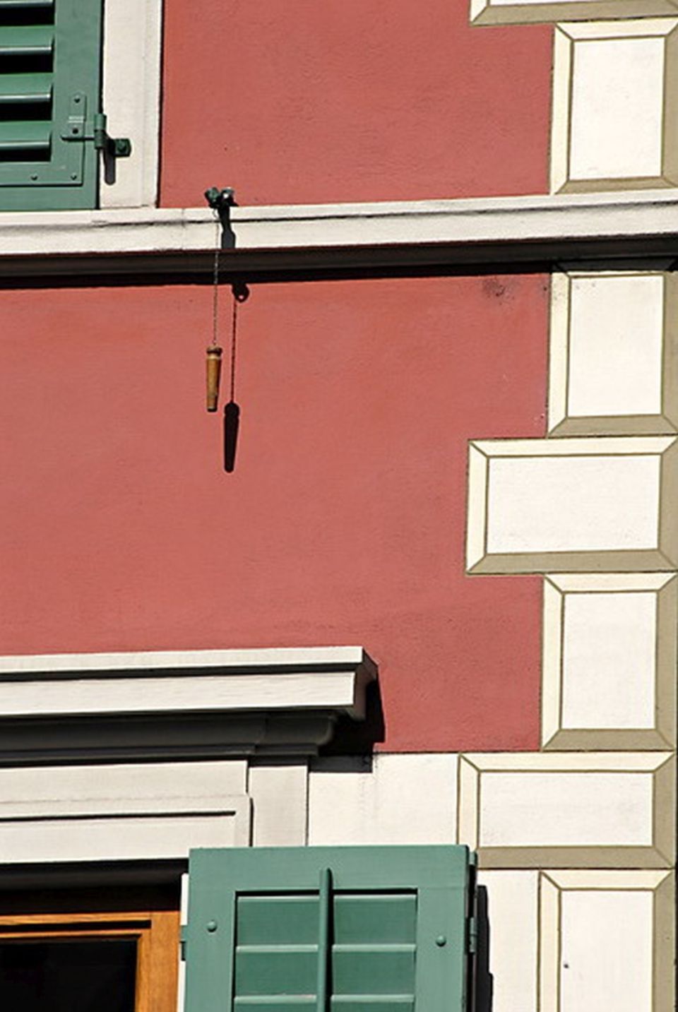 traditionelles Haus nach Renovation durch Malergeschäft Farbklaenge Bühlmann GmbH