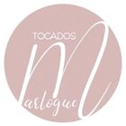 Logotipo circular rosa con "TOCADOS" y "M" blanca estilizada con "Marlogue" debajo.