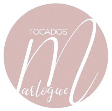 Logotipo circular rosa con "TOCADOS" y "M" blanca estilizada con "Marlogue" debajo.