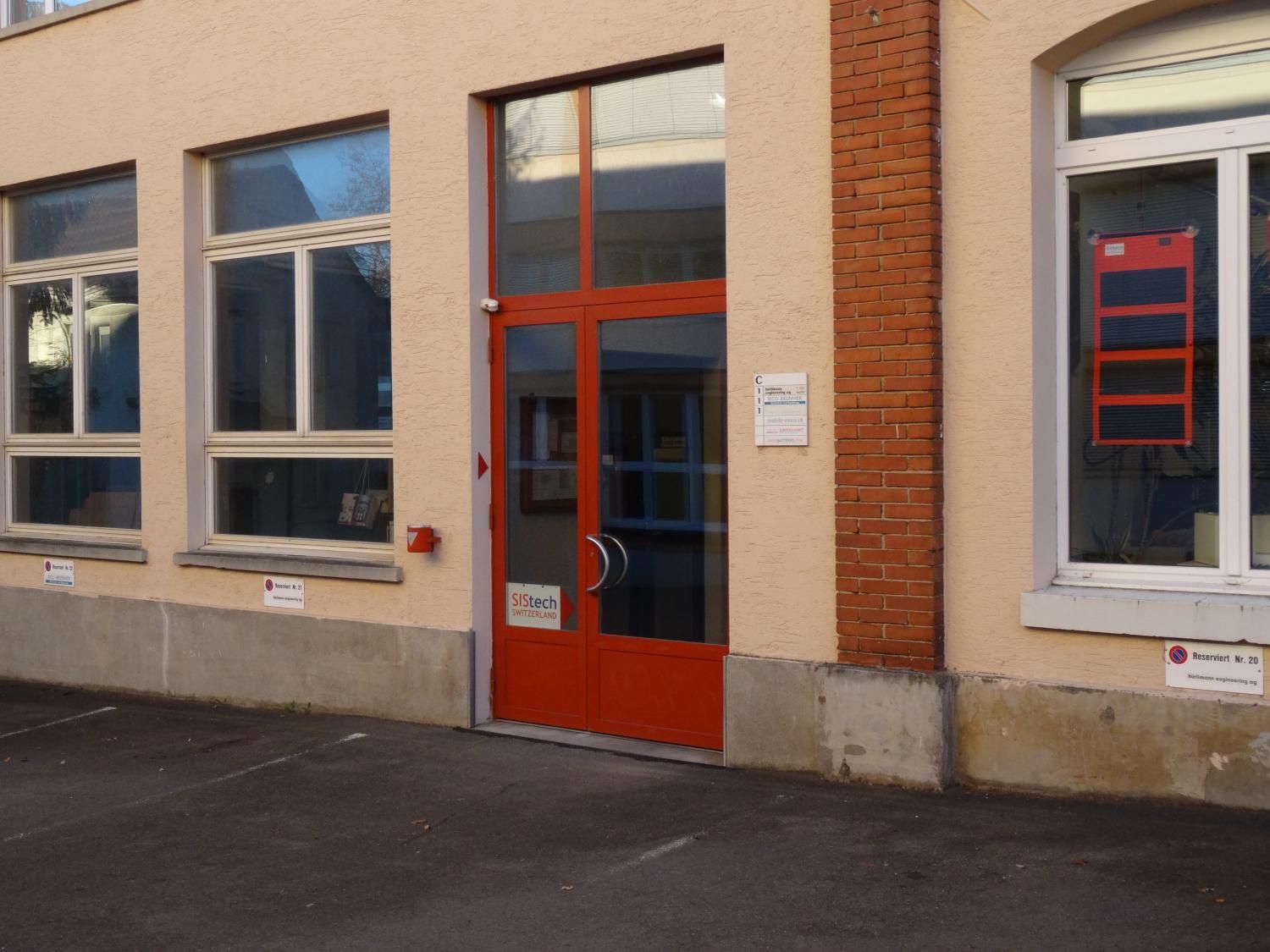 Firma Hürlimann Engineering AG Eingang Hürlimann Engineering AG hlks.ch