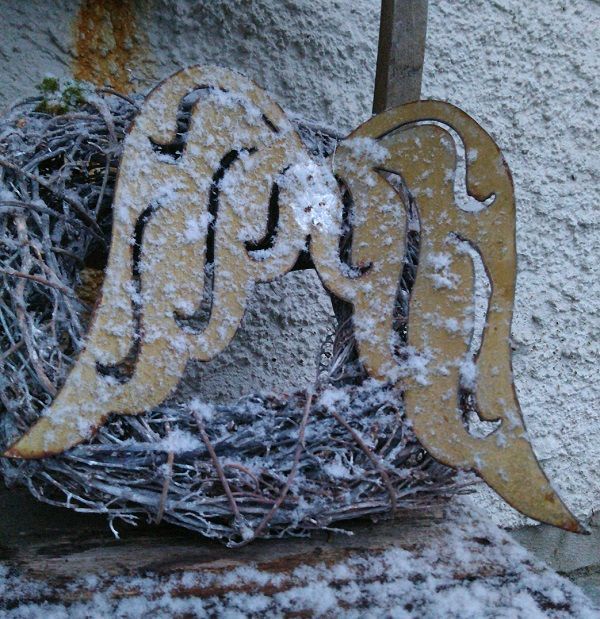 Engelsflügel
Grösse: 28x25cm, Stab max. 150cm
Preis: 50.- sFr.