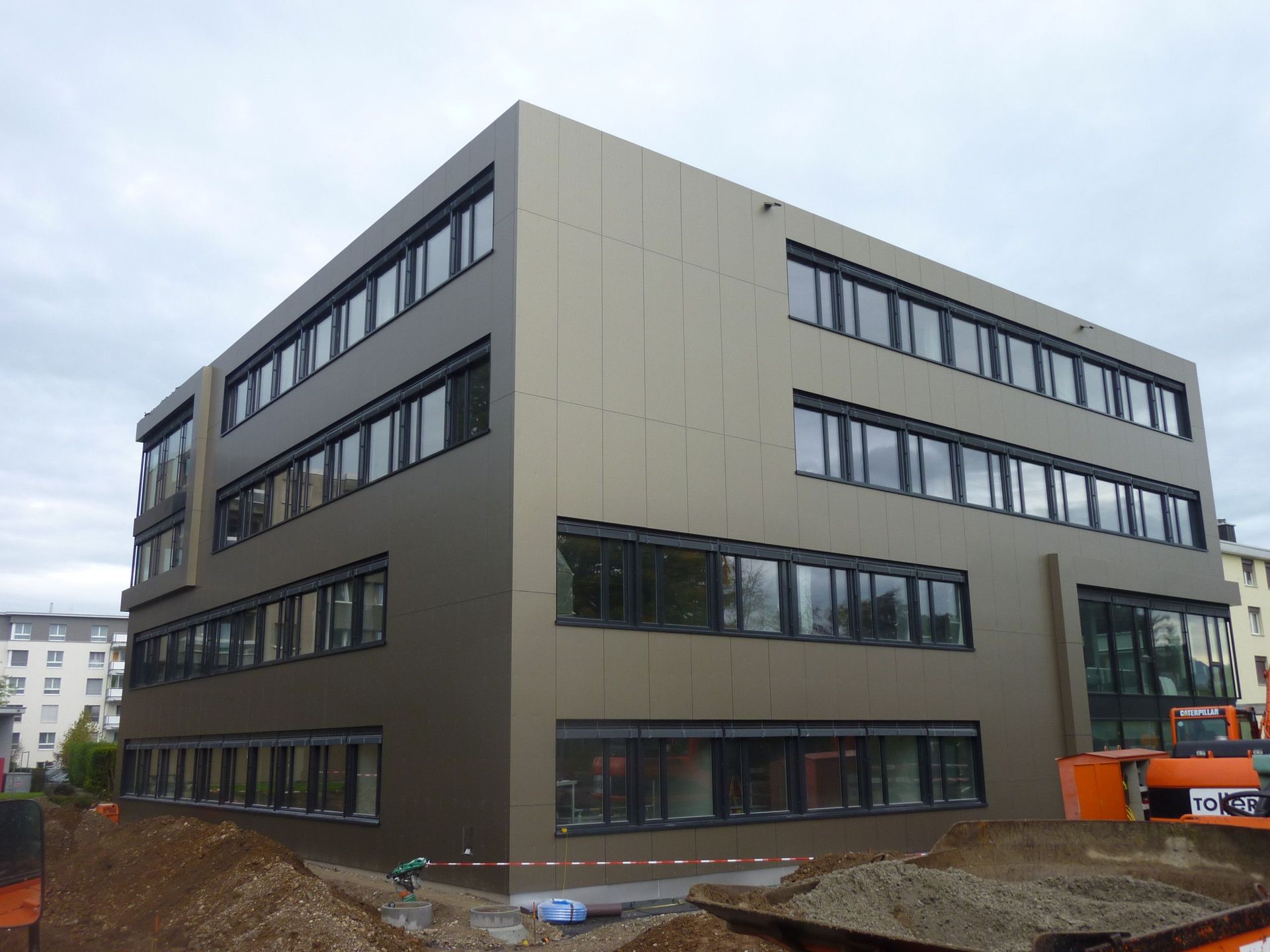 Geschäftshaus CUBE Rapperswil-Jona - K&K Fassaden AG