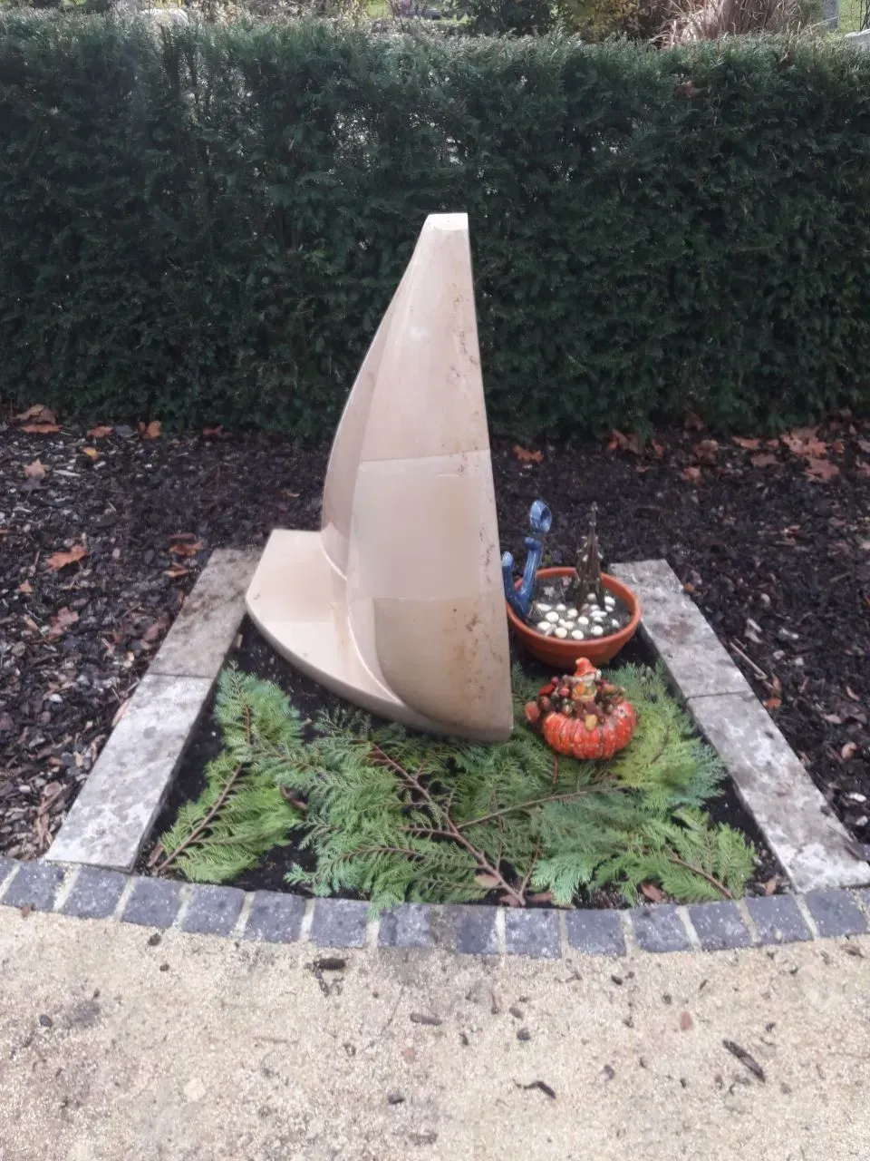 Urnengrab Segelschiff