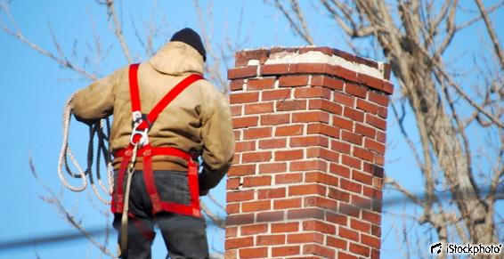 Le ramonage de votre cheminée par le toit ou par l'âtre