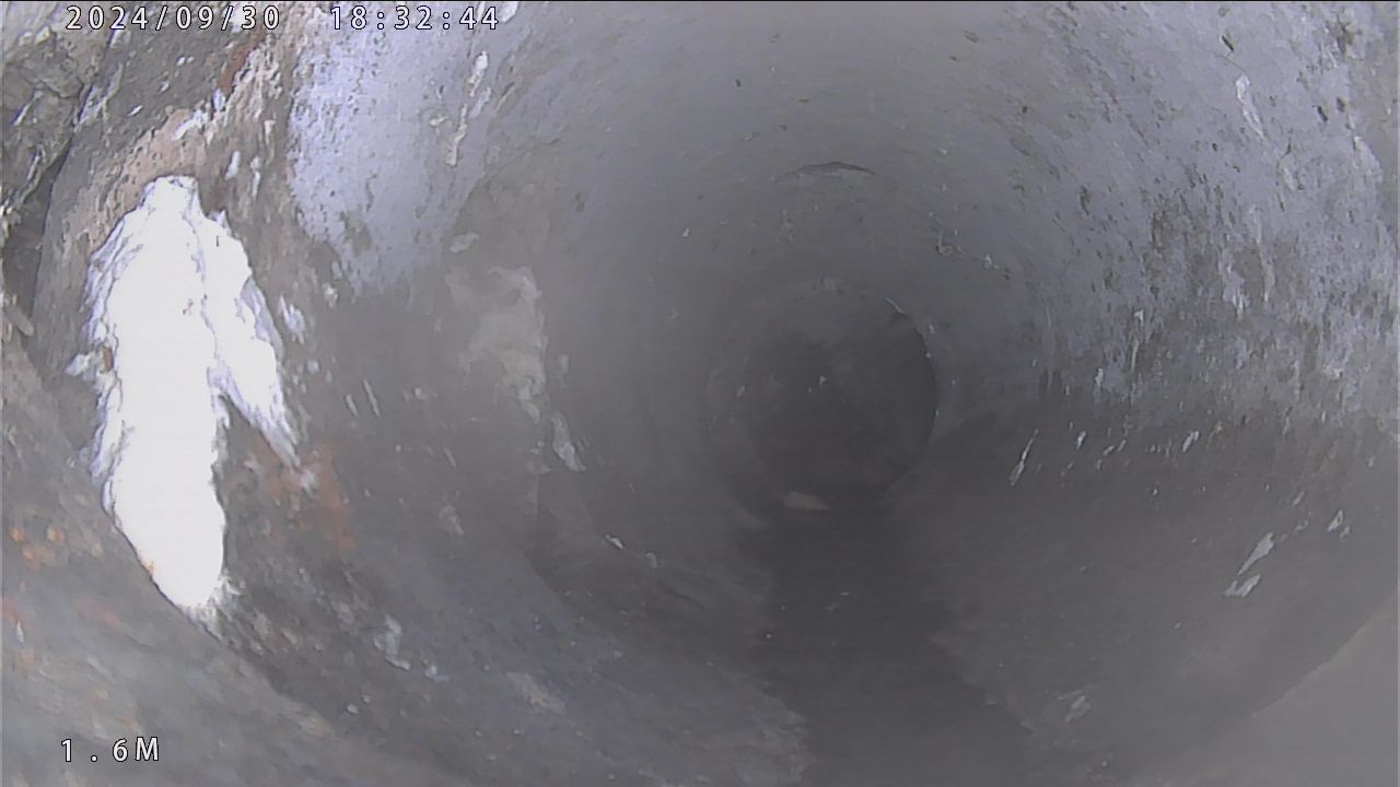 Inspection de la canalisation avec une caméra