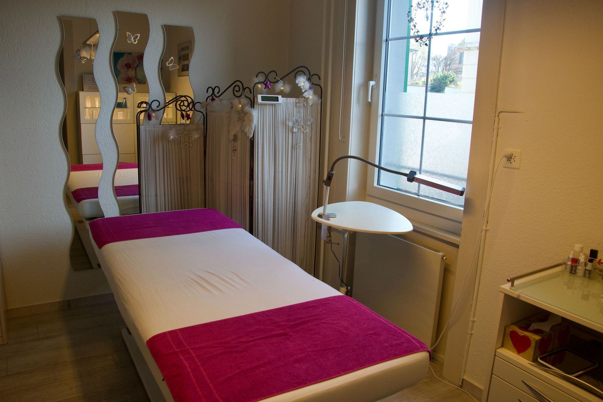 Kosmetikstudio - Angel Eyes / Pedesano - Wallisellen