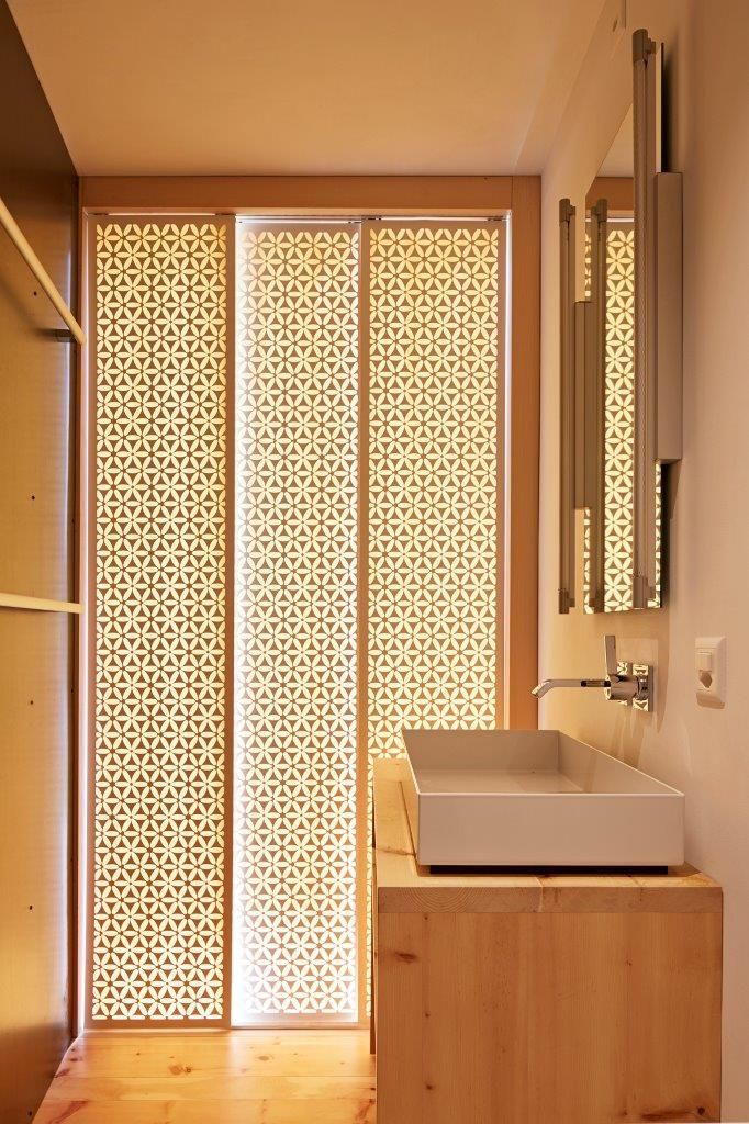 Modernes Badezimmer im Ferienhaus Allegra in Scuol