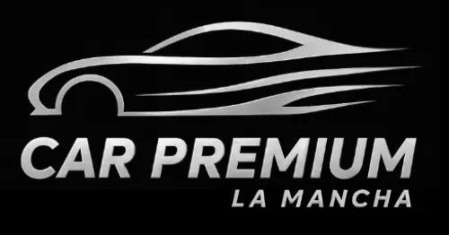 Logotipo de Car Premium La Mancha: la silueta de un coche deportivo plateado con l&iacute;neas de movimiento.