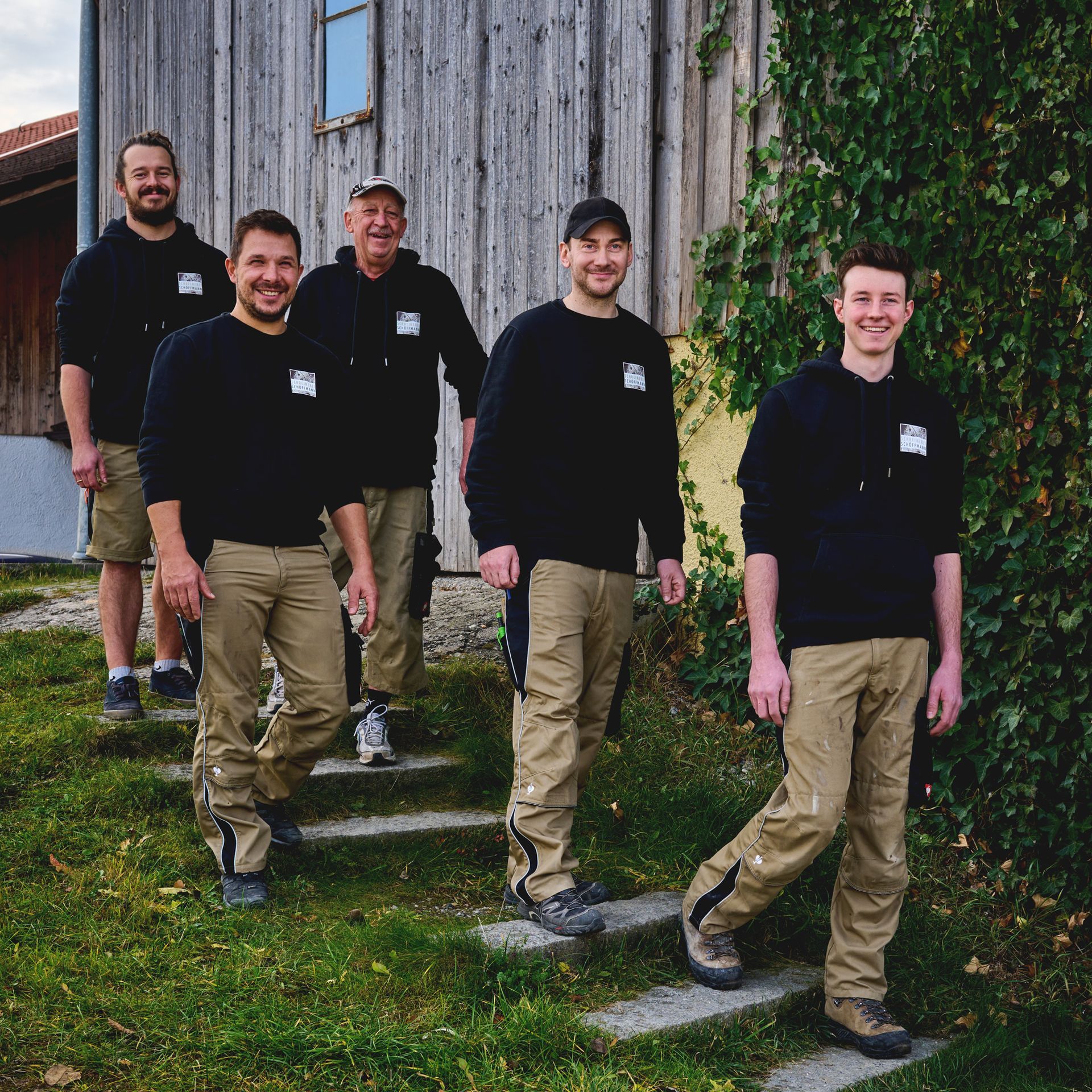 5-köpfiges Team der Schreinerei Schöffmann