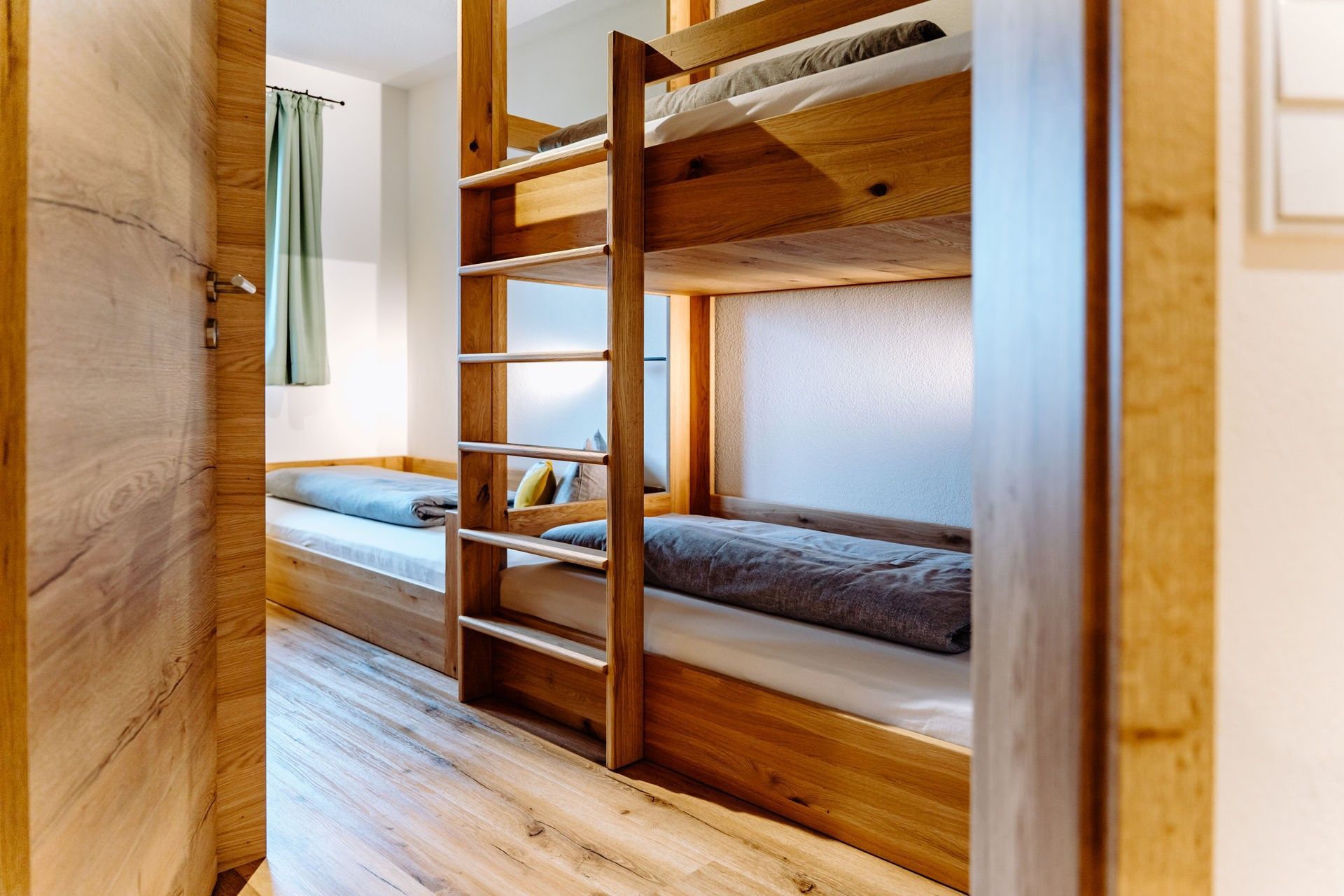 Doppelstockbett aus Holz