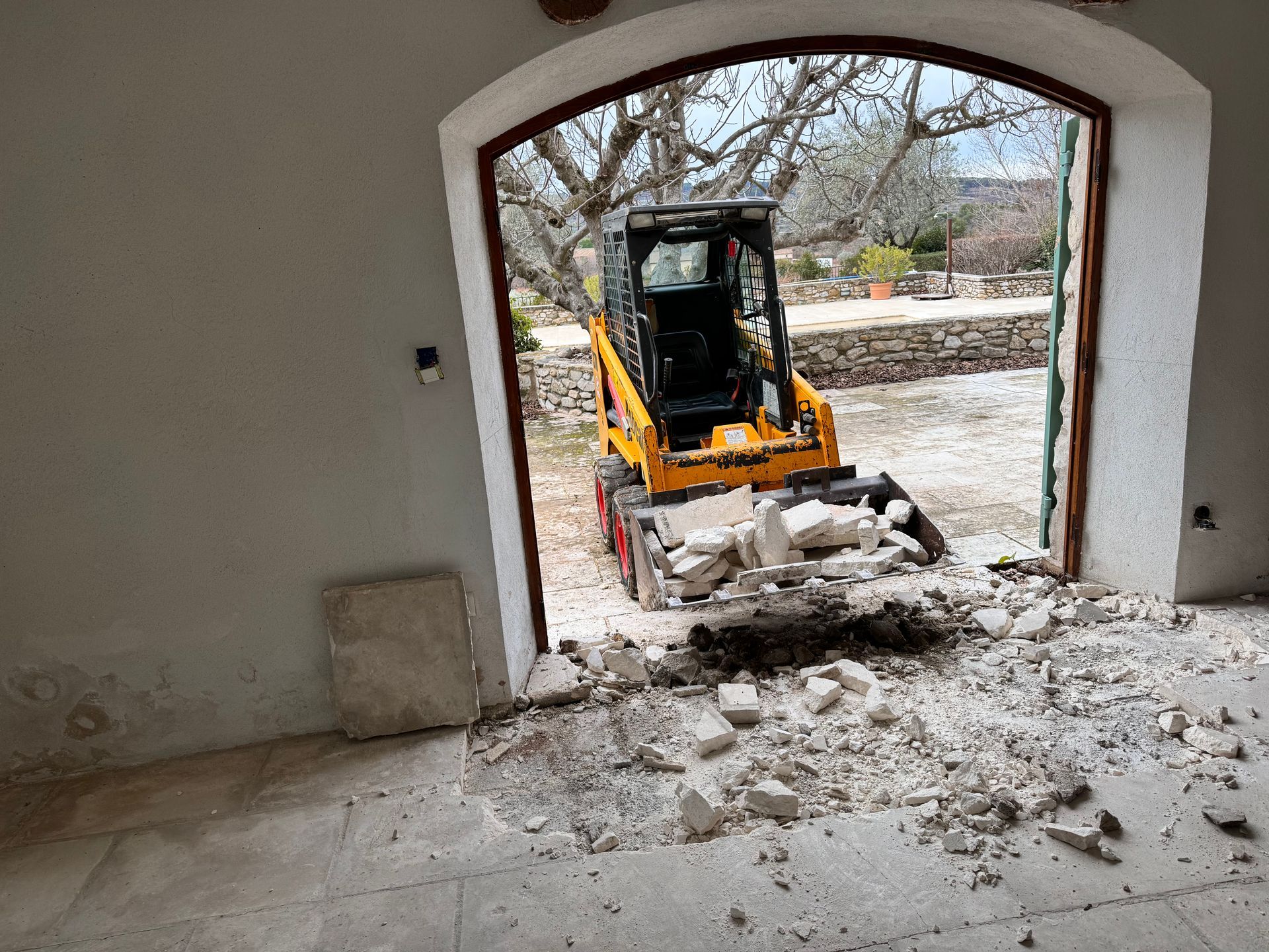 Création d'ouverture extérieure d'ue maison