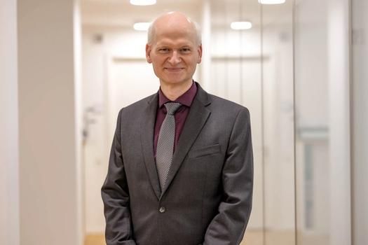Dr. Markus K. Weiss