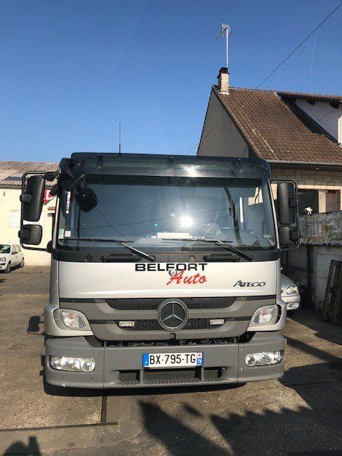 Devant d'un véhicule de Belfort Automobile Dépannage