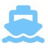 Un barco azul flota sobre un cuerpo de agua.