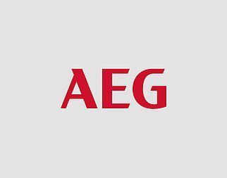 El logotipo de AEG es rojo sobre un fondo blanco.