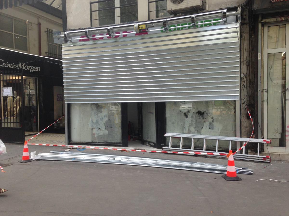 pose de rideaux métallique