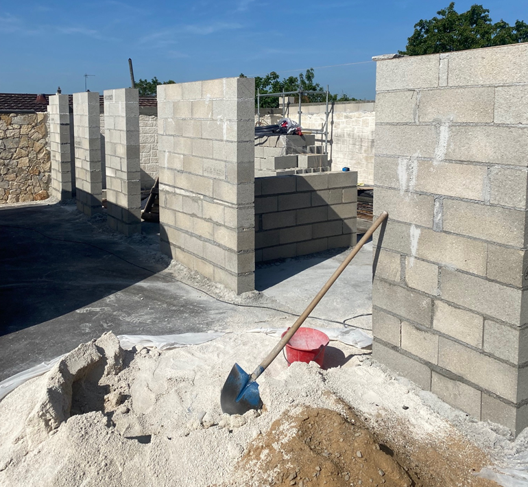 Réalisation d'un mur en parpaing