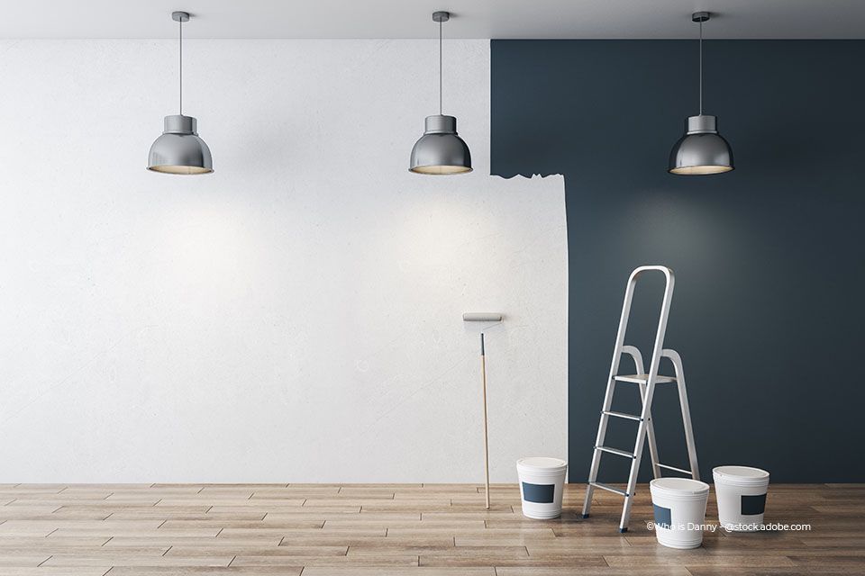 Raum mit gestrichener Wand