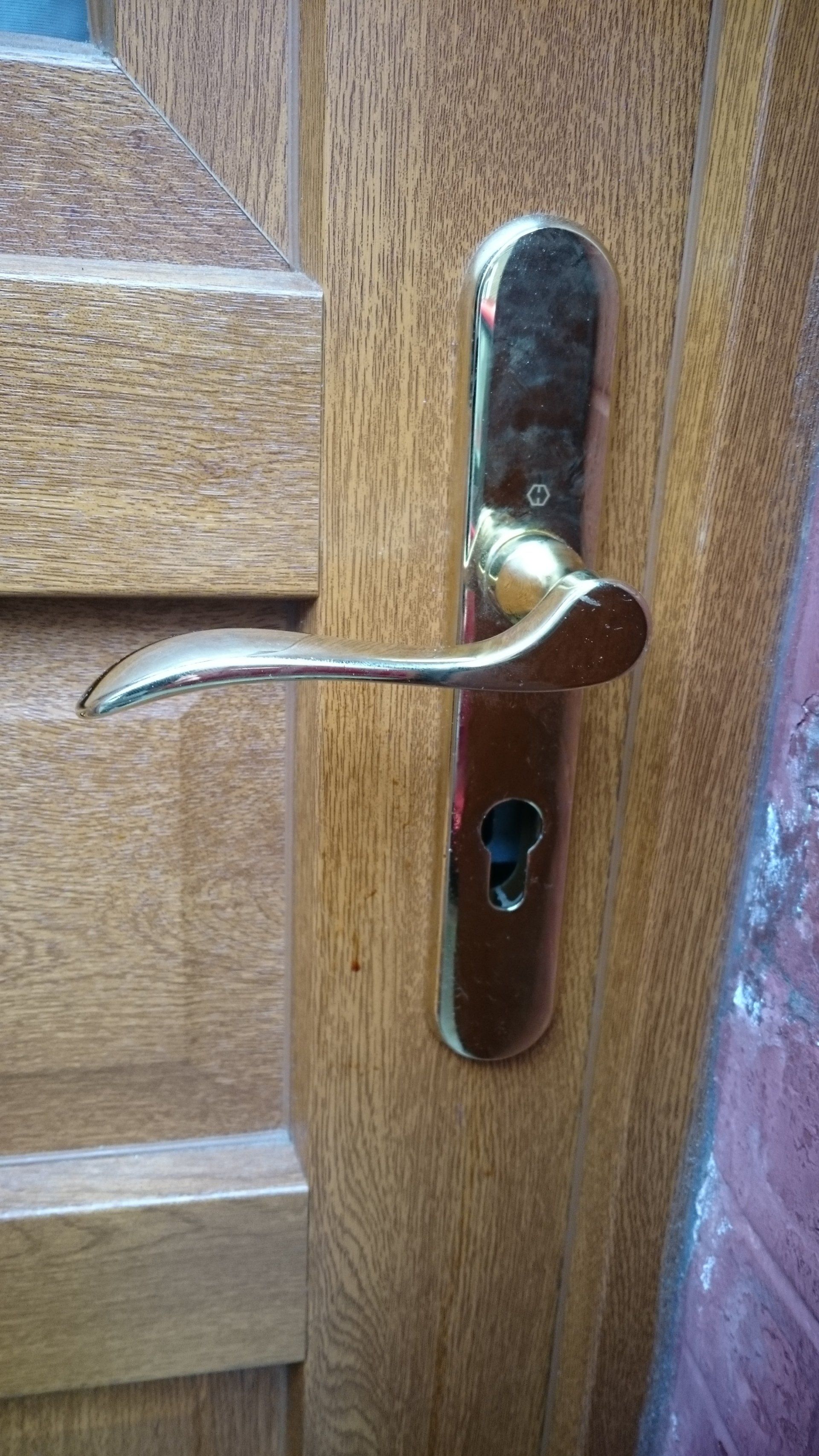 Effraction de porte de serrure