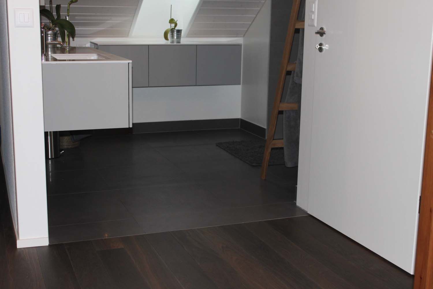 parquet foncé cuisine