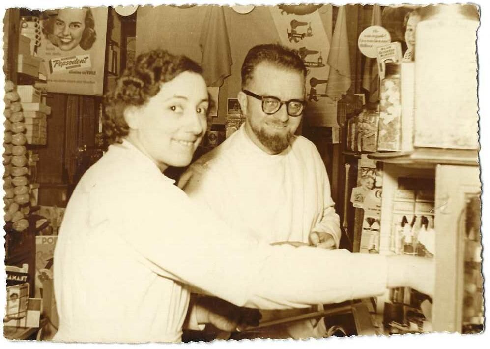 Photo des anciens gérants du magasin monsieur et madame Cousin