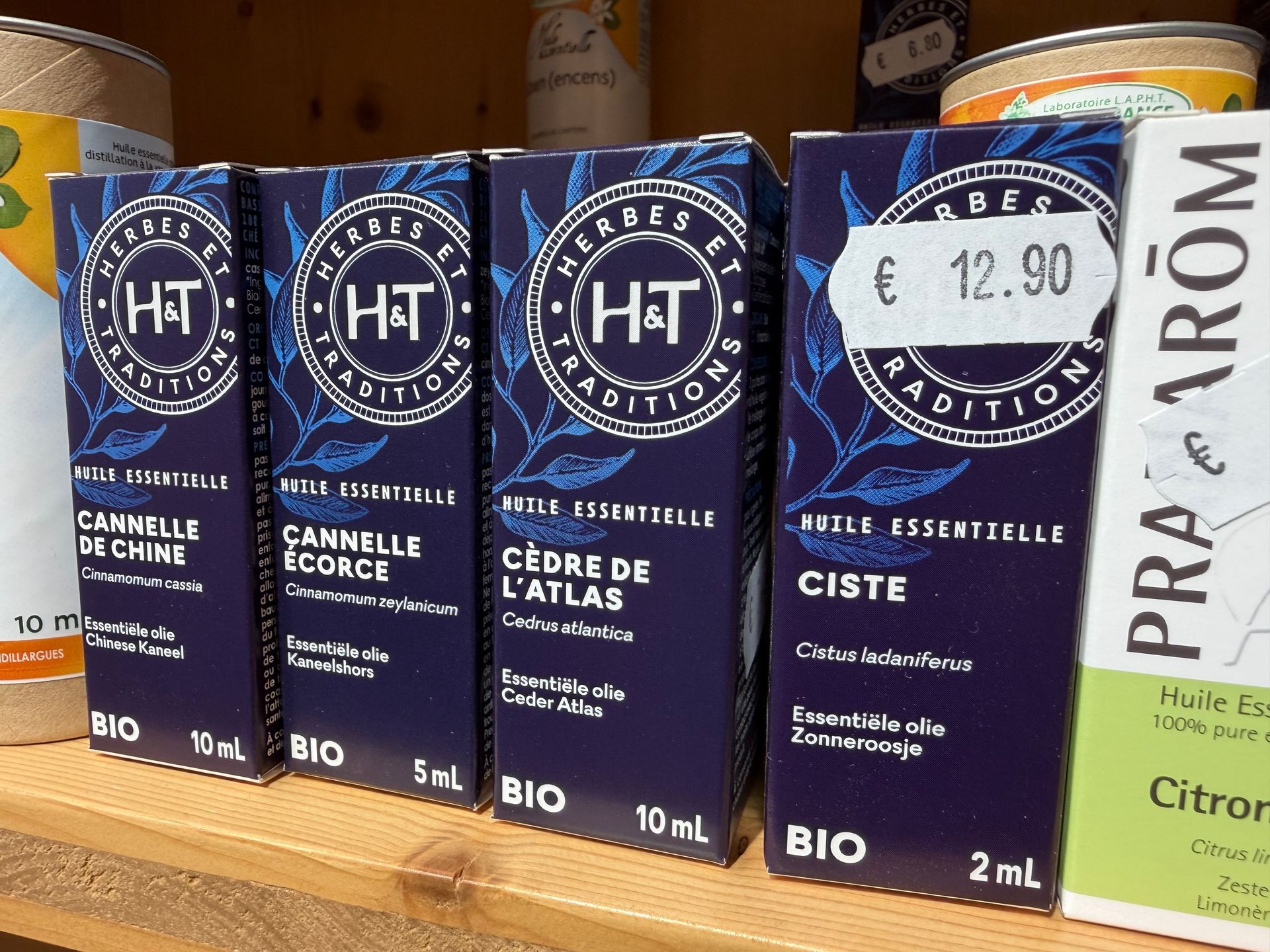 photo des huiles essentielles du magasin 