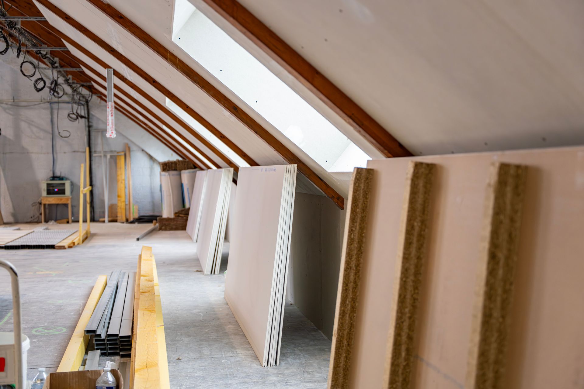 Plaque de plâtre dans des combles