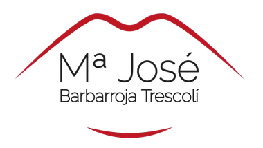 Logotipo de Mª José Barbarrroja Trescoli con líneas curvas rojas y texto negro sobre fondo blanco.