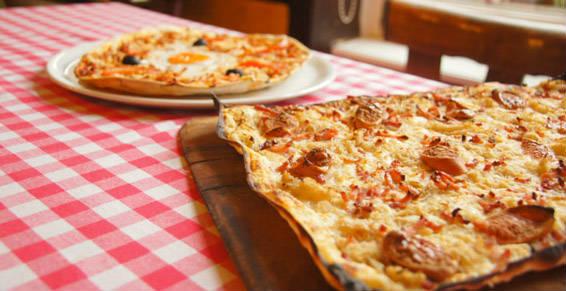 Tarte flambée et pizza